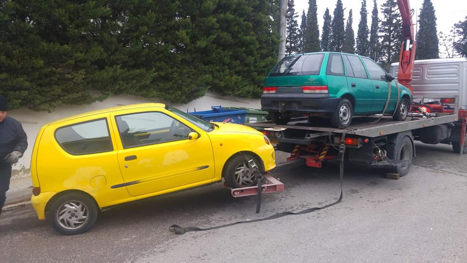 Νέος κύκλος απομάκρυνσης εγκαταλελειμμένων αυτοκινήτων από τους δρόμους του Ηρακλείου