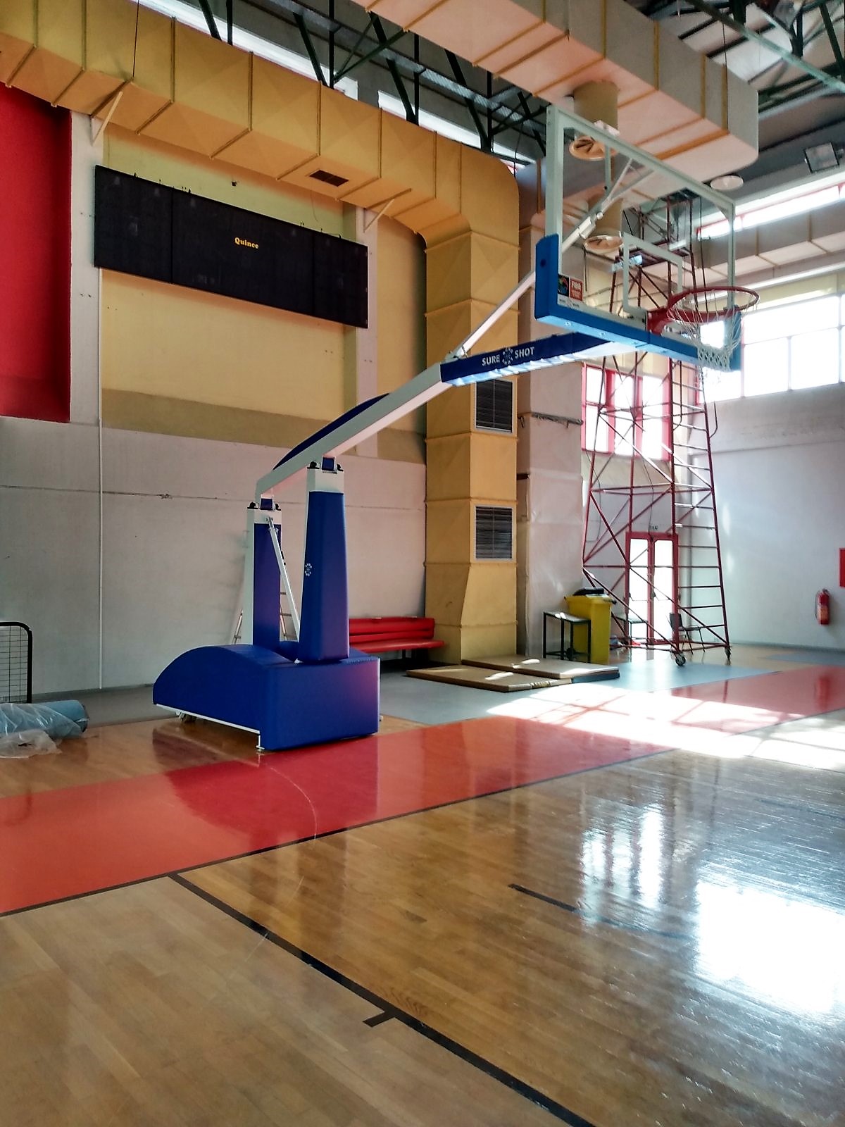 Καινούργιες μπασκέτες στο Κλειστό Γυμναστήριο του Δήμου Ηρακλείου Αττικής