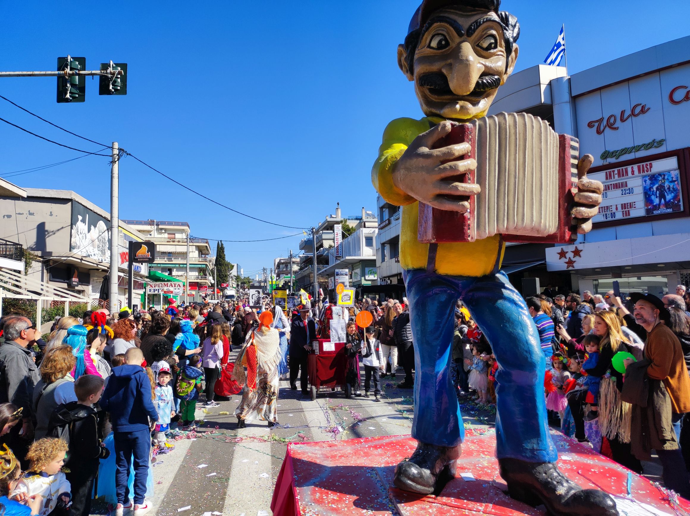 Κέφι, χορός και χαμόγελα στο Ηρακλειώτικο Καρναβάλι 2023