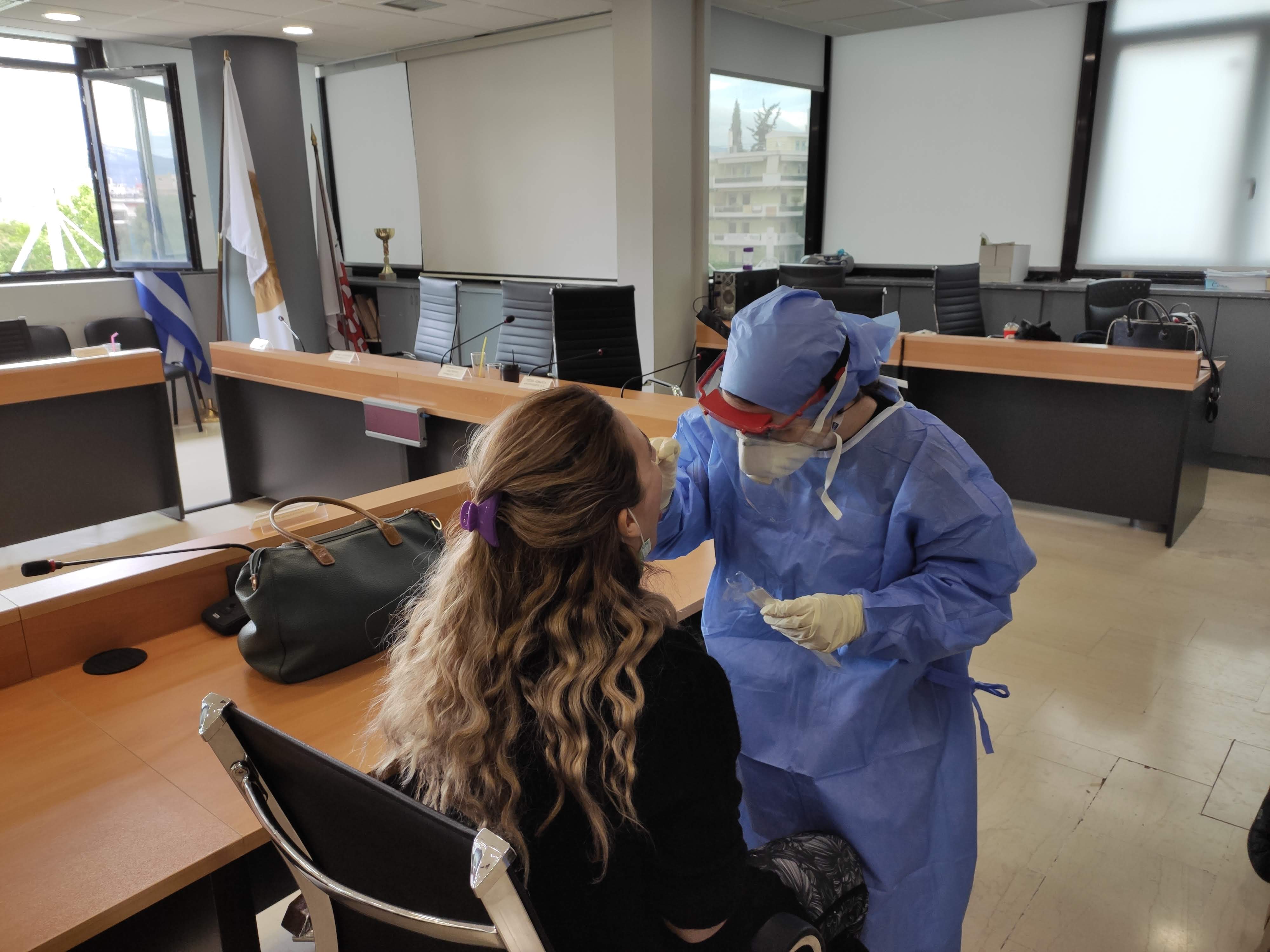 Στον Δήμο Ηρακλείου Αττικής οι Κινητές Ομάδες Υγείας του ΕΟΔΥ για προληπτικό έλεγχο των δημοτικών υπαλλήλων