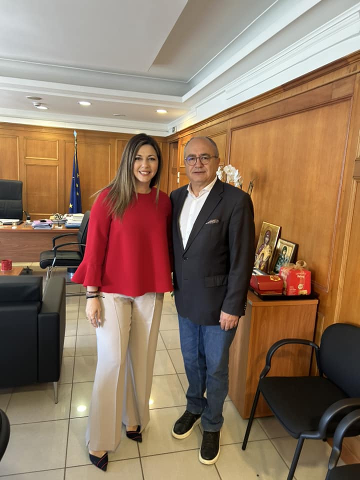 Στενότερη συνεργασία Δήμου Ηρακλείου Αττικής και Υπουργείου συμφώνησαν Νίκος Μπάμπαλος και Σοφία Ζαχαράκη