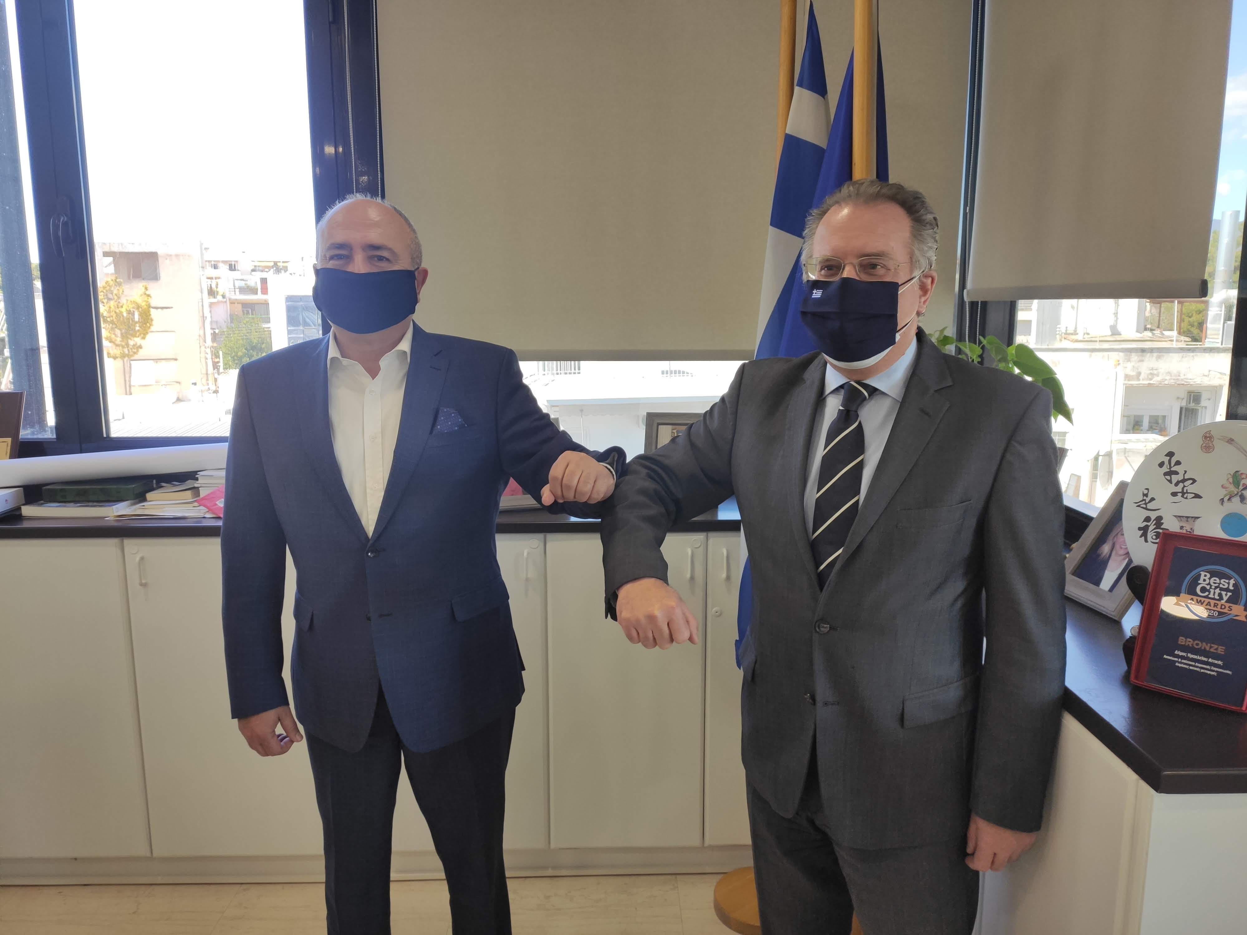 Νίκος Μπάμπαλος και Γιώργος Κουμουτσάκος συζήτησαν για τα θέματα του Δήμου Ηρακλείου Αττικής – Στο επίκεντρο η λεωφόρο Κύμης