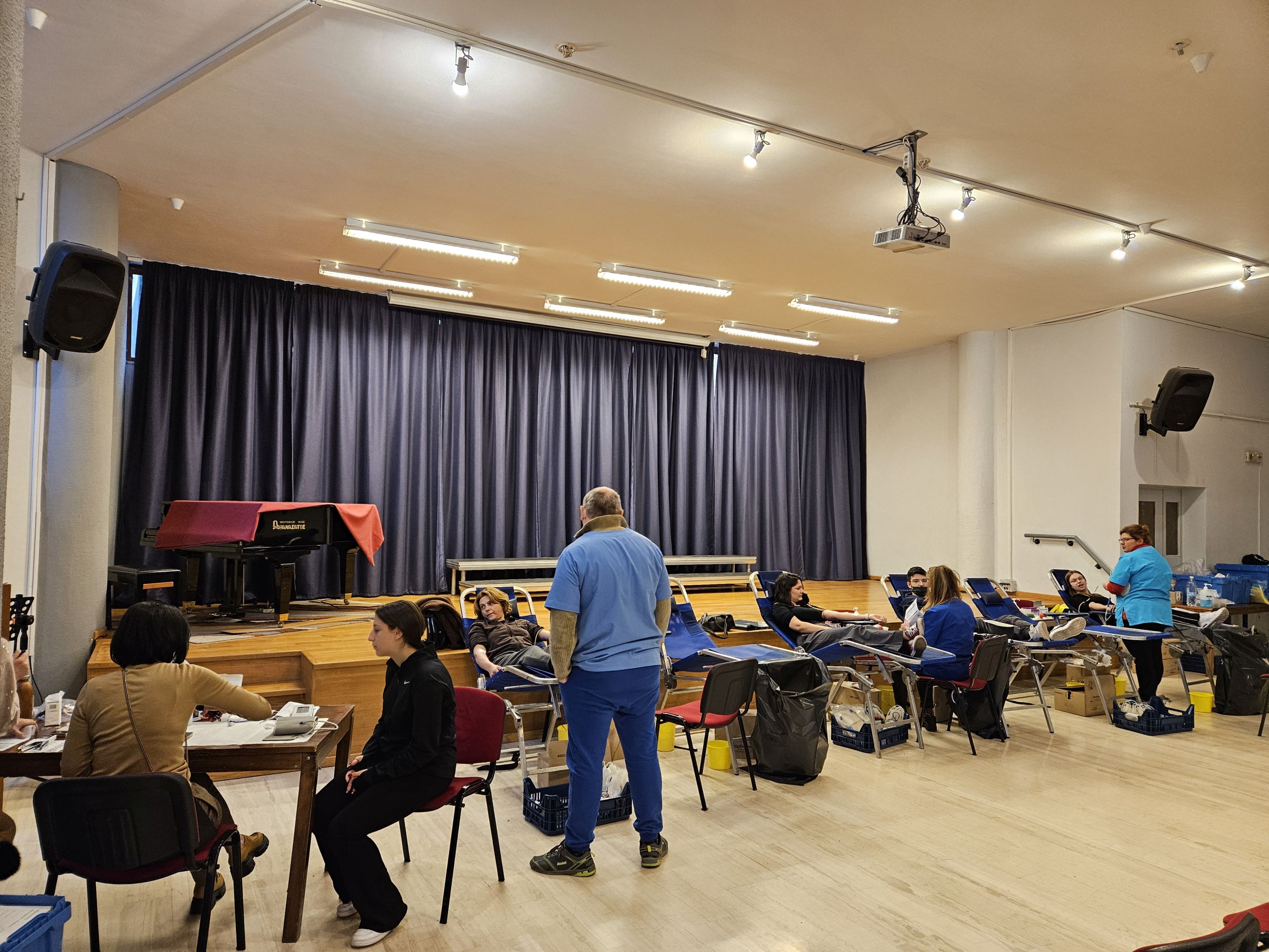 Με τη συμμετοχή μαθητών η χειμερινή αιμοδοσία του Δήμου Ηρακλείου Αττικής