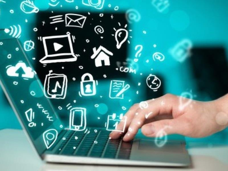 Δράσεις ψηφιακής εκπαίδευσης και ψηφιακού εγγραμματισμού στην Περιφέρεια Αττικής